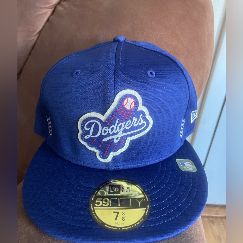 Los Angeles Dodgers new Era MLB clubhouse fitted hat 7  3/8